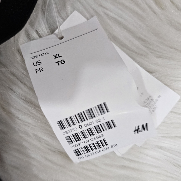 H&M front  buckle detail faux leather belt - Picture 7 of 7